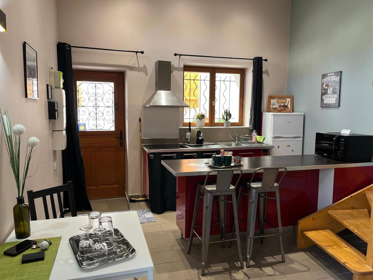 Le Charles IX Apartment Roussillon  Luaran gambar