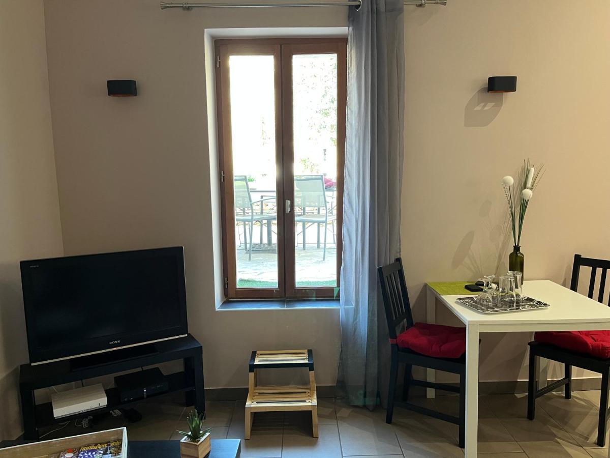 Le Charles IX Apartment Roussillon  Luaran gambar